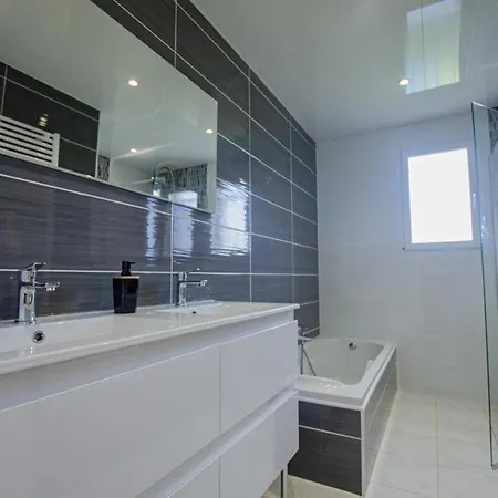 Le Paradis De L'orient Puits-et-Nuisement